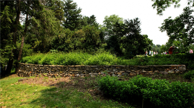 Restored crescent wall looking east DonSweeney FCPA Collections 201506