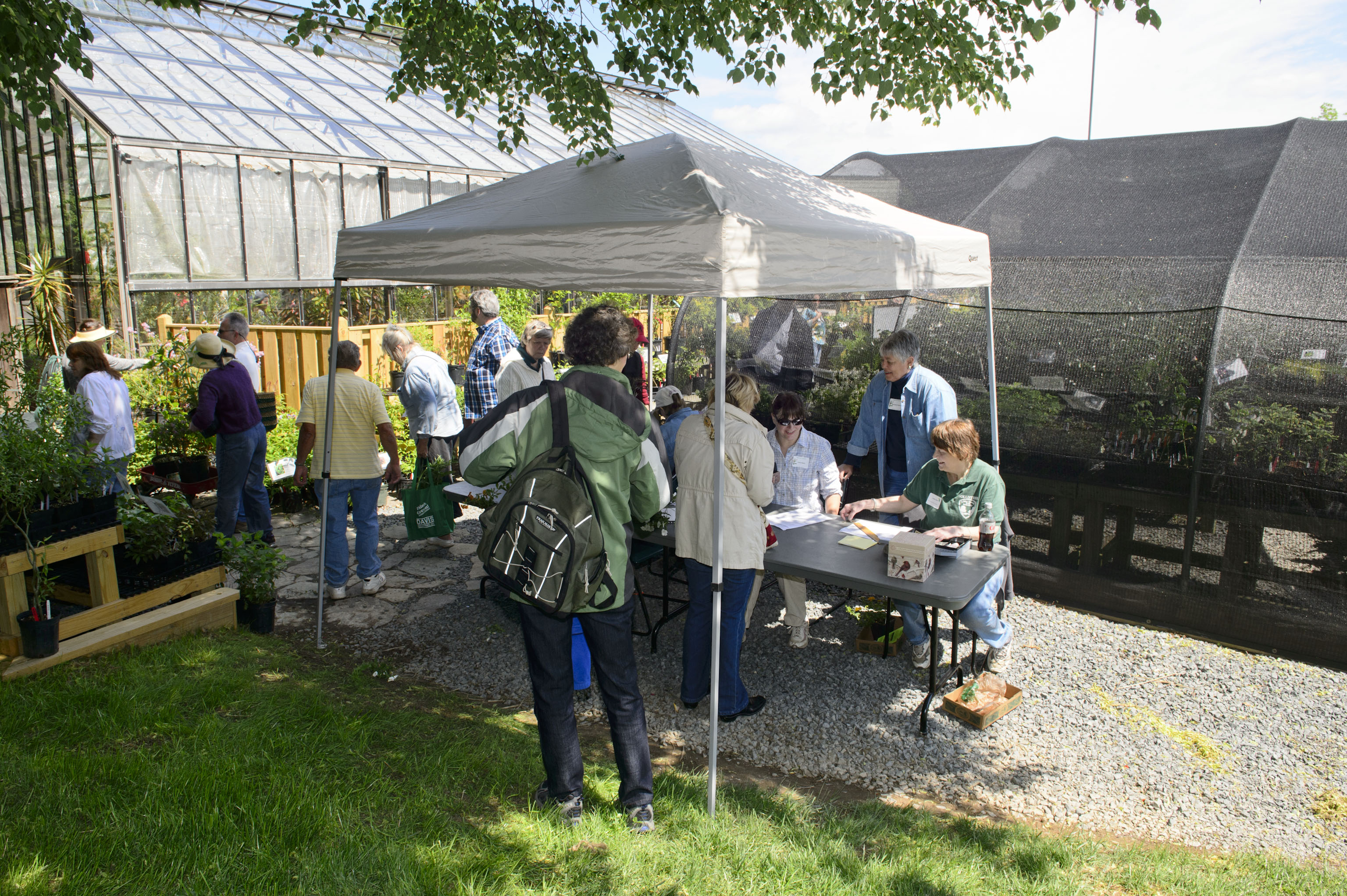 Spring Plant Sale 051714 0001