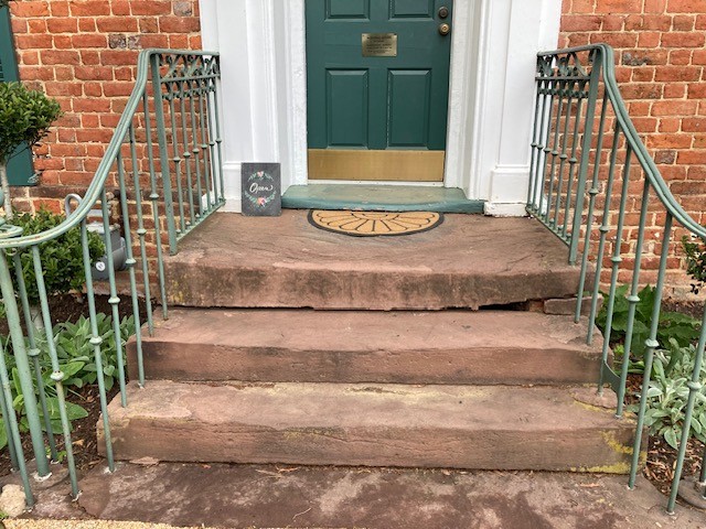 2025-house-steps-after