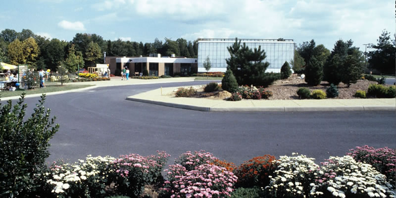 hort-center-80s-01