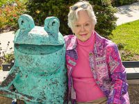 thumb Ivy-and-frog