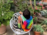 thumb child-in-glasshouse